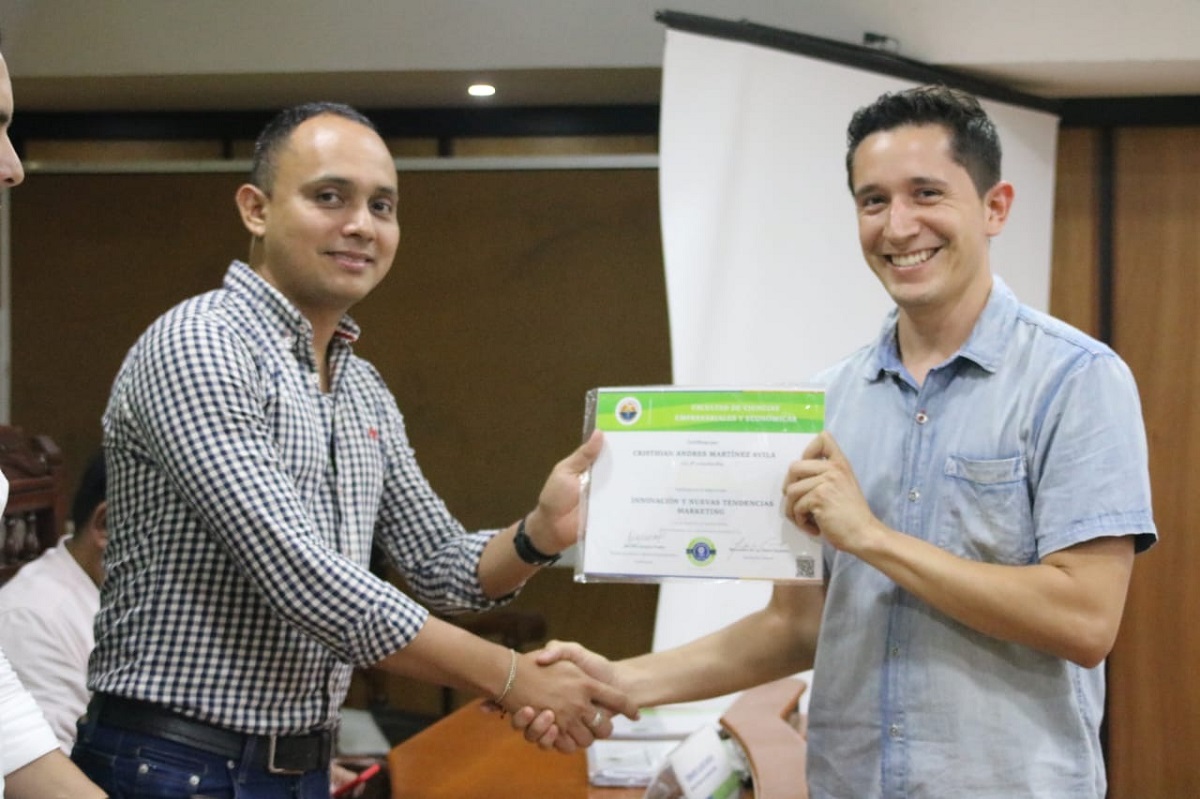 Nuevos saberes siembran los diplomados de UNIMAGDALENA