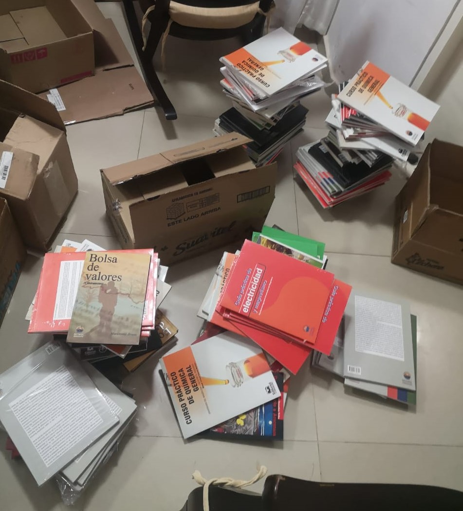 UNIMAGDALENA donó libros a instituciones educativas del municipio de Pueblo Viejo
