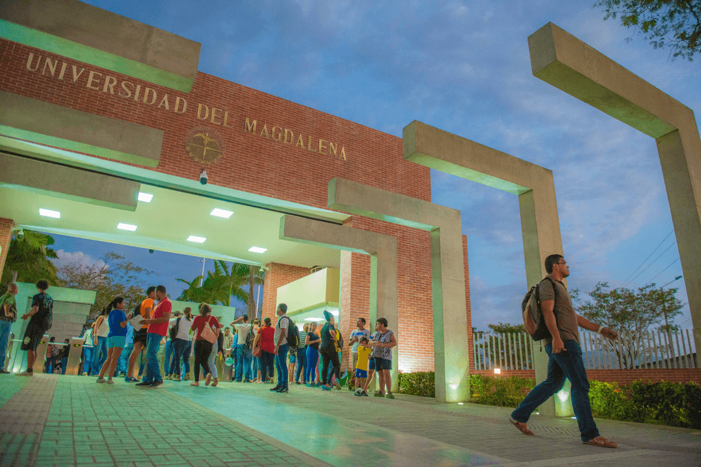 Entrada a la Universidad del Magdalena