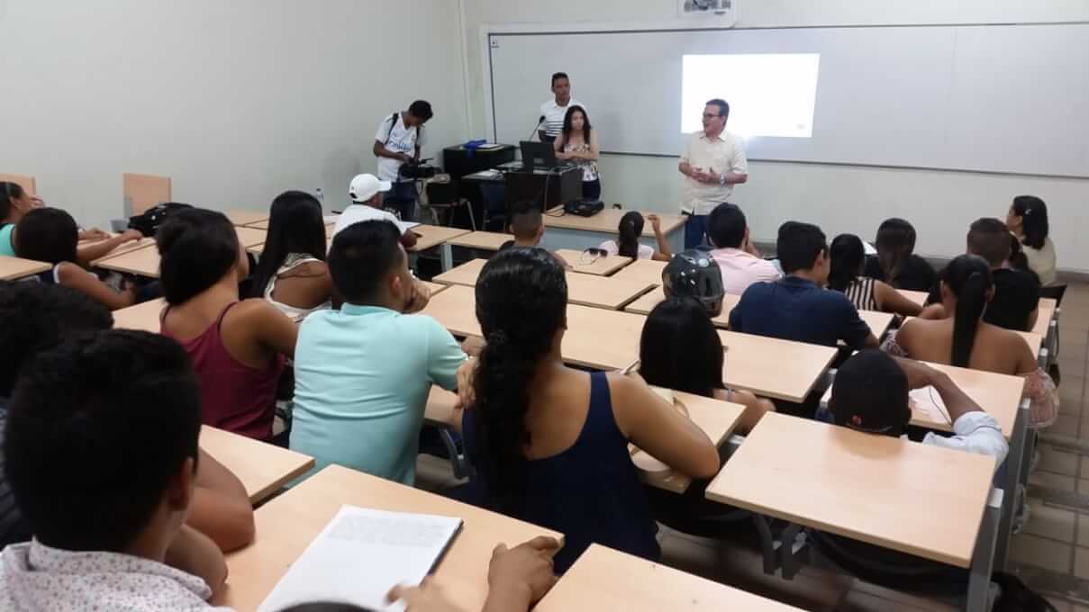 Conferencista Luis Fernando Martínez