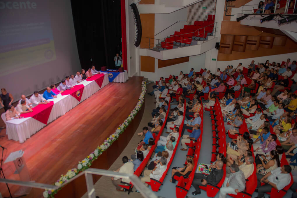 Los reconocimientos serán entregados a aquellos docentes que, a través de su ejercicio profesoral, han contribuido a la calidad académica e investigativa y a la formación de profesionales éticos.