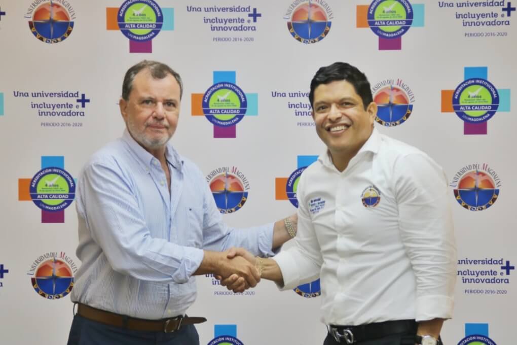 (Izq) El abogado especialista Cesar Riascos Noguera, presidente ejecutivo de la Cámara de Comercio de Santa Marta (Der) Doctor Pablo Vera Salazar, Rector Universidad del Magdalena