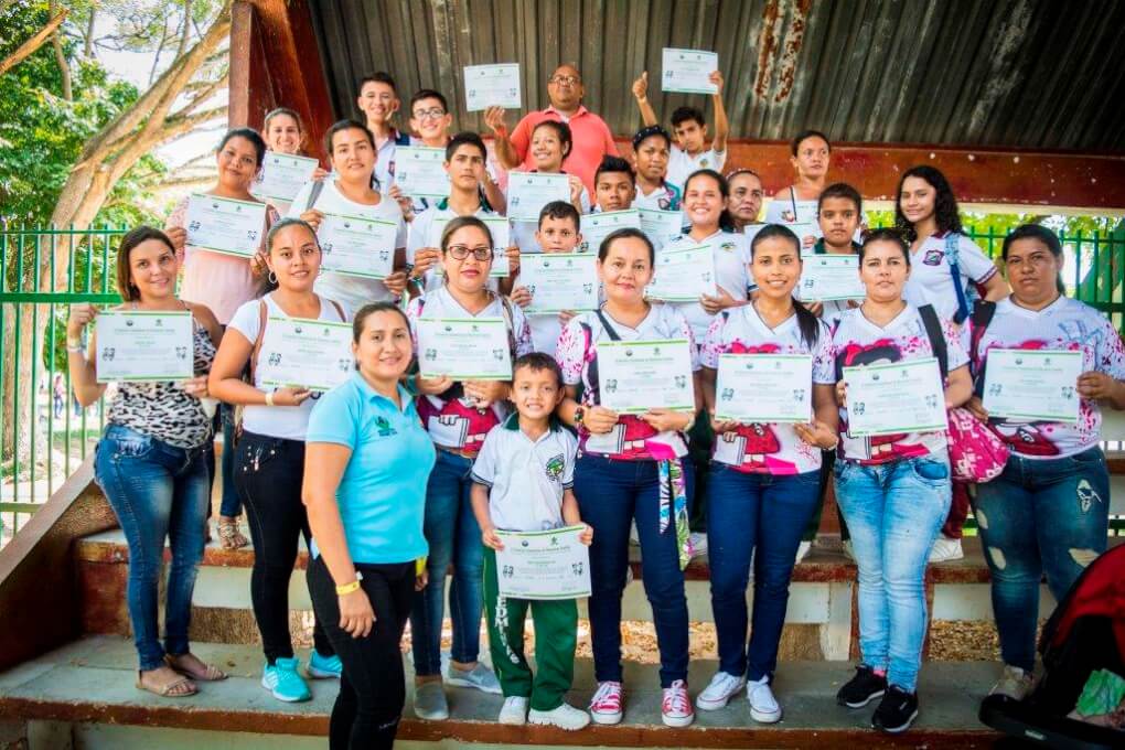 ICBF y UNIMAGDALENA certificaron a niños, docentes y padres de familia como promotores de entornos protectores