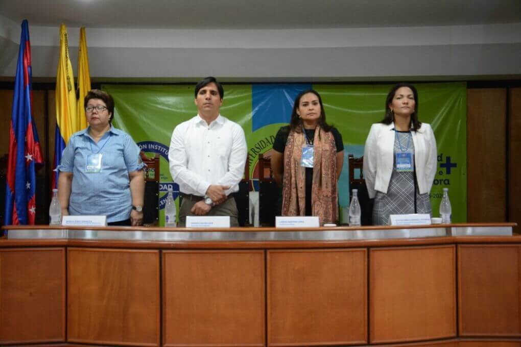 Contribuyendo y fortaleciendo la exploración académica
UNIMAGDALENA realizó Simposio Experiencias de Investigación en Docencia Universitaria “Cuenta lo que Sabes”