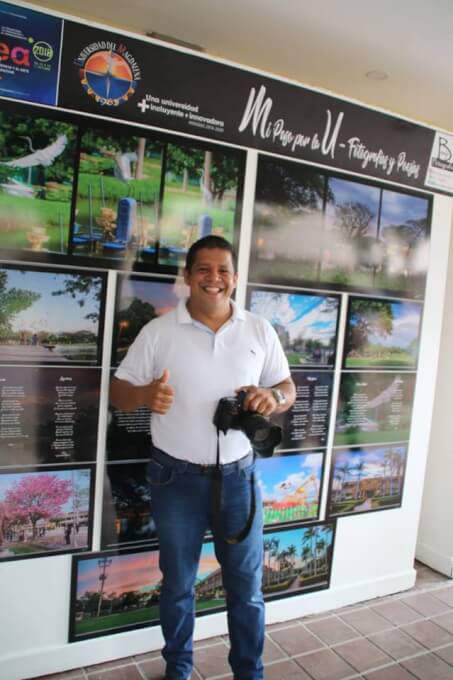 El estudiante de sexto semestre del Programa de Antropología y fotógrafo profesional Elgher Benjamín Pacheco López expone su trabajo visual denominado “Una mirada a la fotografía, la poesía: trabajo etnográfico”