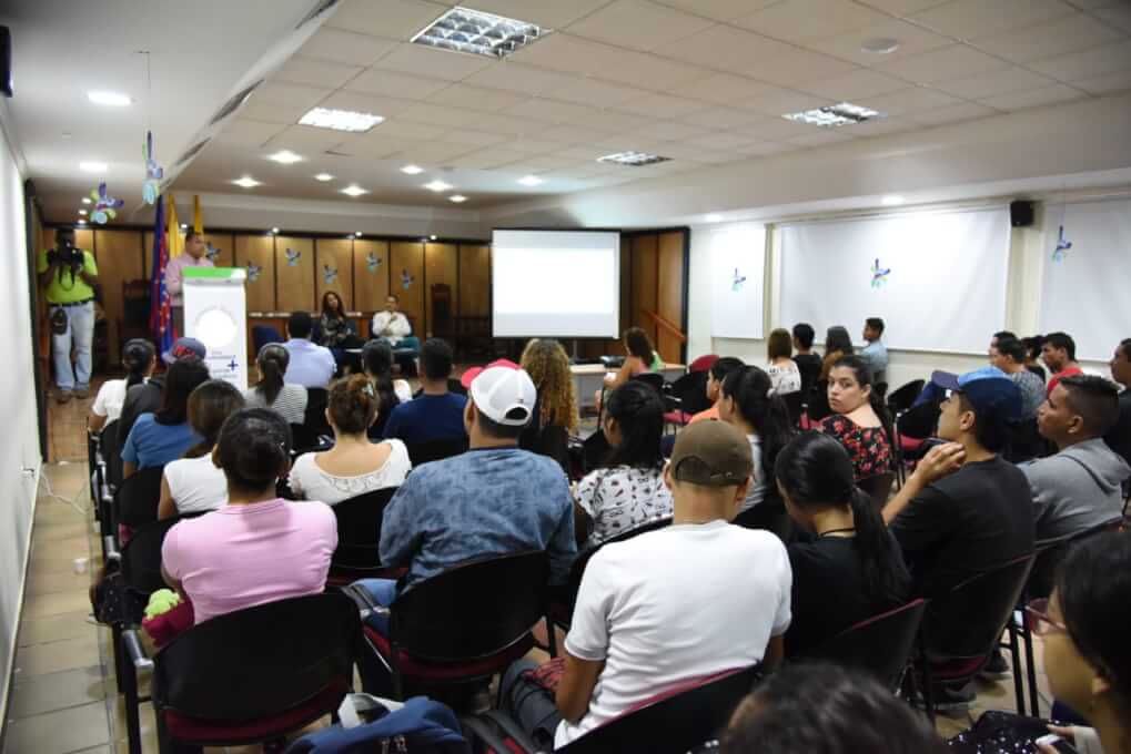 Estudiantes y docentes de la Universidad del Magdalena, participaron de la apertura de un nuevo ciclo del Club de Lectura ´La Estancia de las Libélulas´ de Regreso a Nuestra Percha.