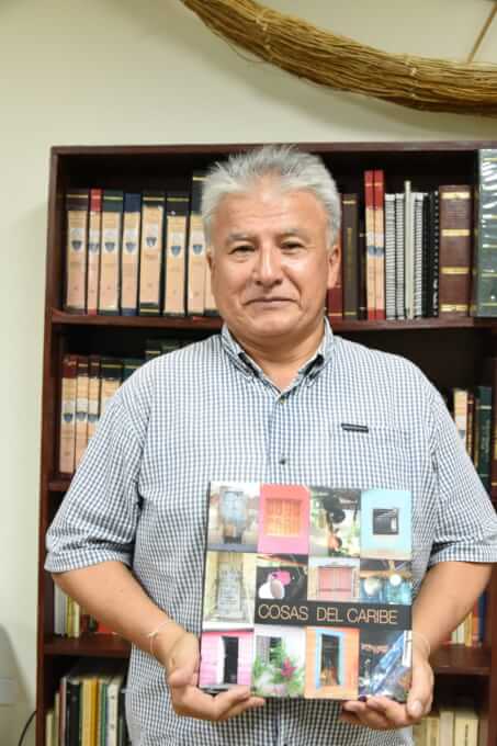 Docente de UNIMAGDALENA presentó el libro Cosas del Caribe