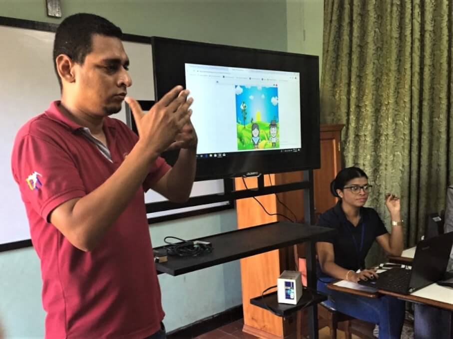 Estudiantes de UNIMAGDALENA crean prototipo con el cual personas con capacidad diferencial podrán reforzar conocimientos en diferentes asignaturas