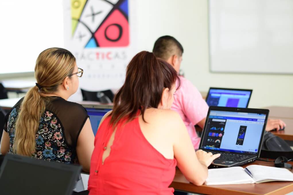 Docentes en capacitación curso " Cómo crear mi sitio web Educativo"