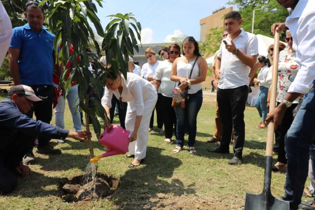 UNIMAGDALENA rindió homenaje póstumo al ingeniero Julio Candanoza, docente y decano de la Facultad de Ingeniería