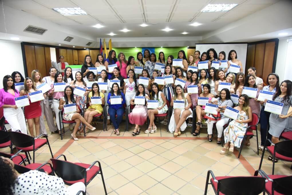 UNIMAGDALENA certificó a 159 estudiantes en diplomados