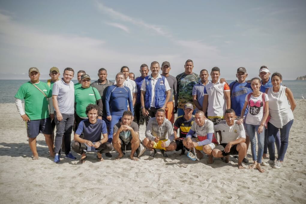 UNIMAGDALENA realizó jornada de retiro de mallas de pesca en los arrecifes artificiales