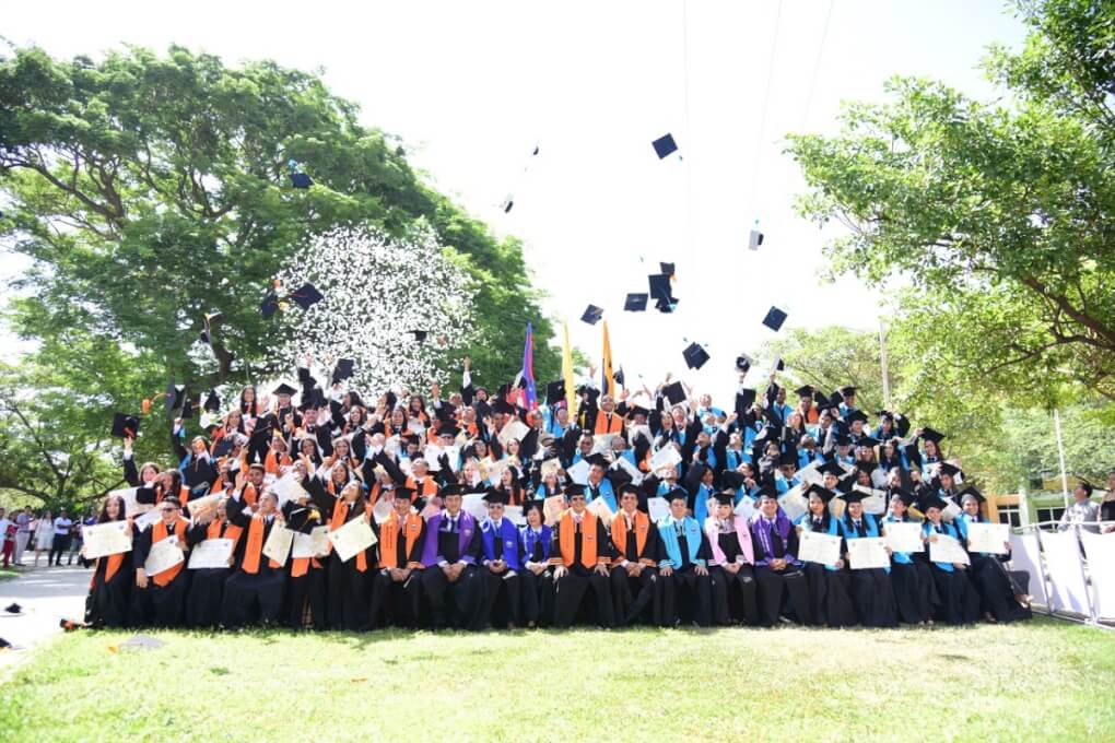 En UNIMAGDALENA 700 ciudadanos cumplen el sueño de ser profesionales