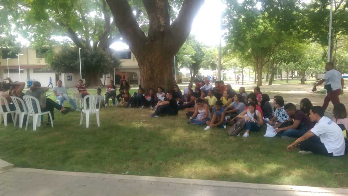 El Club de Lectura Multilingüe.