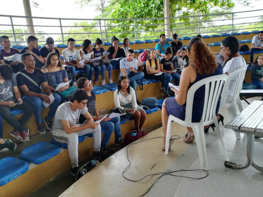 El Club de Lectura Multilingüe.