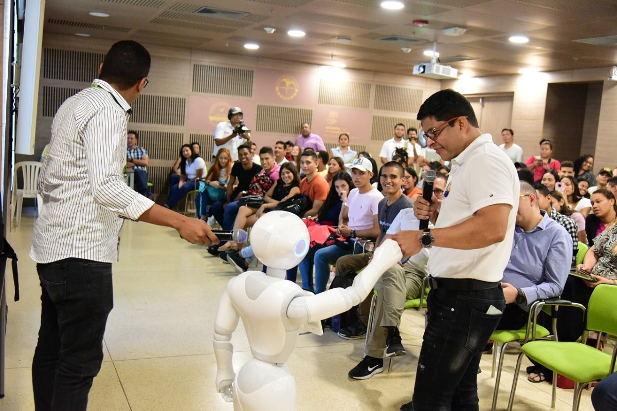 Con Robot “LIED” y dinámica ¿quién quiere ser siembra UNIMAGDALENA?, dan a conocer a los estudiantes el Proceso de Renovación de Acreditación