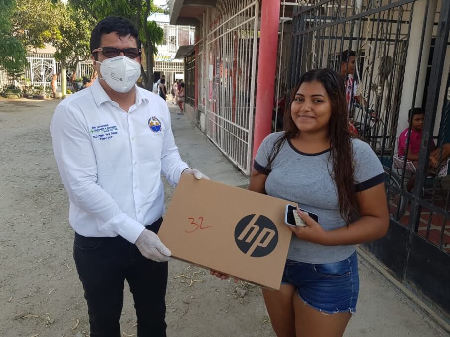 UNIMAGDALENA inició entrega de computadores y conexión a internet a sus estudiantes, para avanzar en actividades académicas