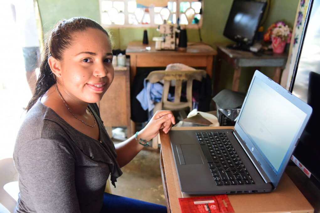 UNIMAGDALENA llega a municipios, veredas y corregimientos entregando computadores y conexión a internet, para sus estudiantes