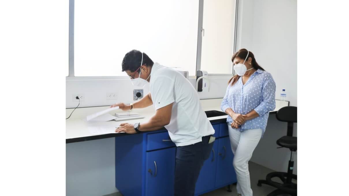 En los próximos días se espera la expedición por parte del Instituto Nacional de Salud para la autorización del Laboratorio de Biología Molecular de la Alma Mater, el cual obtuvo un 93.8% en su verificación y en donde se proyecta realizar 200 pruebas