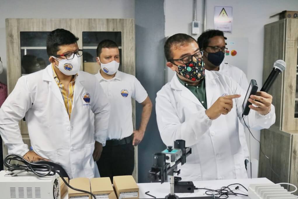 Comunidad UNIMAGDALENA recibe con orgullo nuevo Laboratorio de Física dotado con equipos de última tecnología