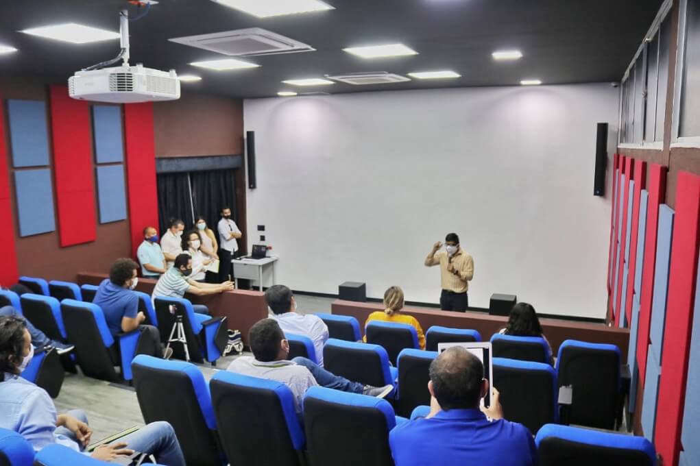 Sala de Proyecciones “La Langosta Azul” abre sus puertas al Programa de Cine y Audiovisuales