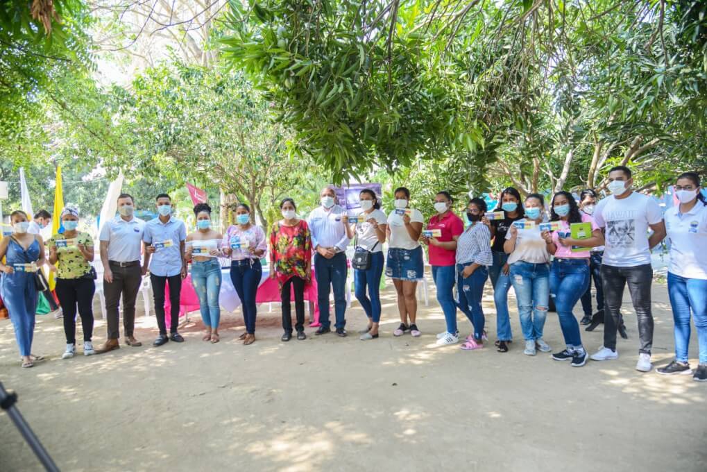 Jóvenes de Algarrobo y Ariguaní reciben becas para estudiar en UNIMAGDALENA