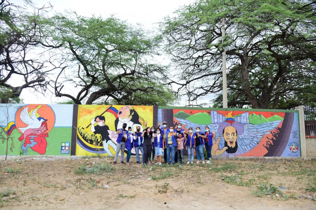 Con murales artísticos estudiantes de UNIMAGDALENA claman por la paz de Colombia
