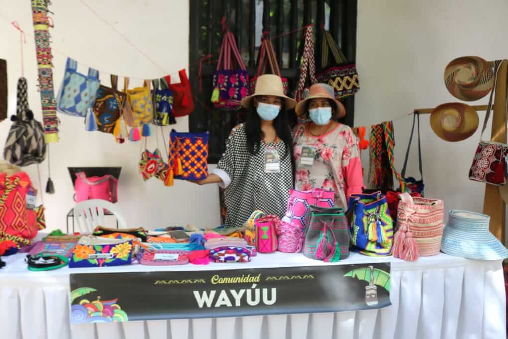 UNIMAGDALENA abrió espacio para las artesanías de Cascajal y el etnomarketing