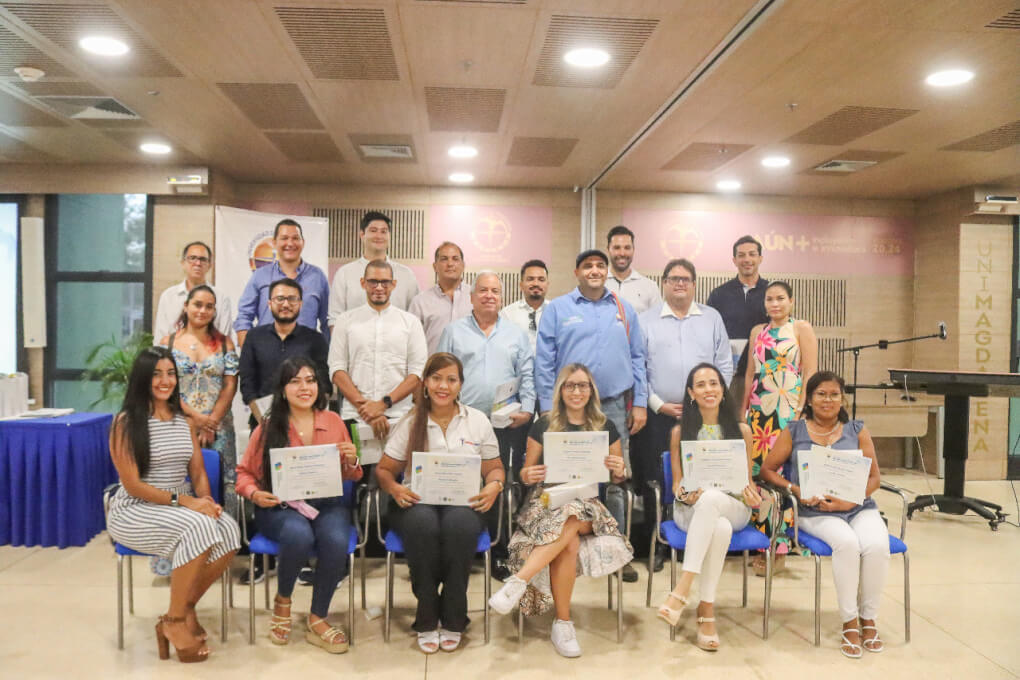 UNIMAGDALENA entregó reconocimientos a 24 miembros de la Red de Mentores