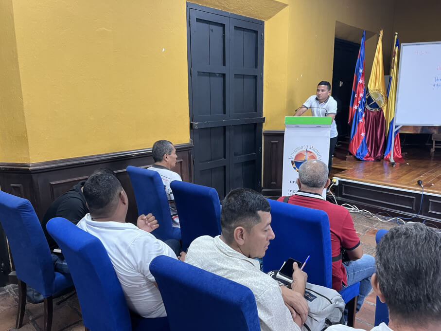 El Curso fue ofertado a líderez, liderezas sociales y veedores ciudadanos.