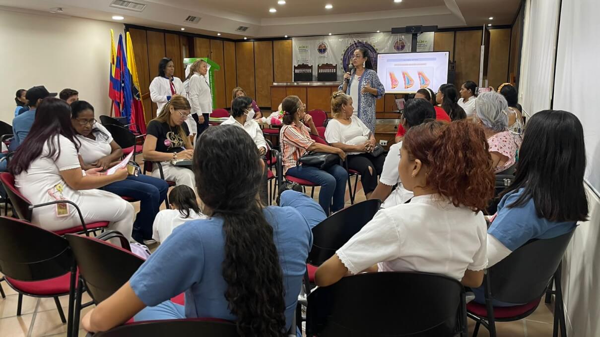 El evento desarrollado en el auditorio Julio Otero Muñoz de la Alma Mater, contó con la participación de la abogada Miriam Castellar Gómez, representante del Instituto Colombiano de Bienestar Familiar.