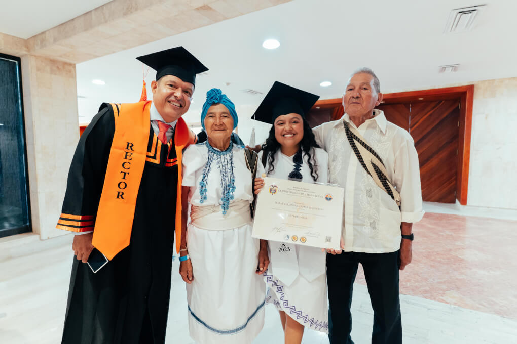 GEMELAS.ARHUACAS.PROFESIONALES.1