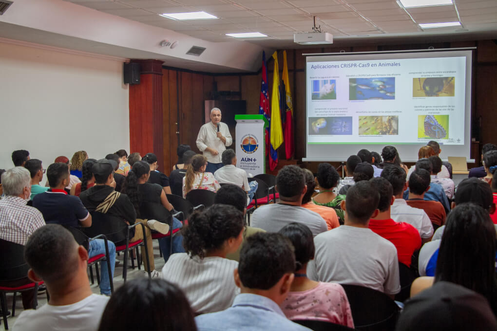 SEMBRANDO.INNOVACIÓN 1: La charla logró dar a conocer las tecnologías actuales a nivel molecular en el mejoramiento de los cultivos e incrementar su productividad, como lo es la edición genética.