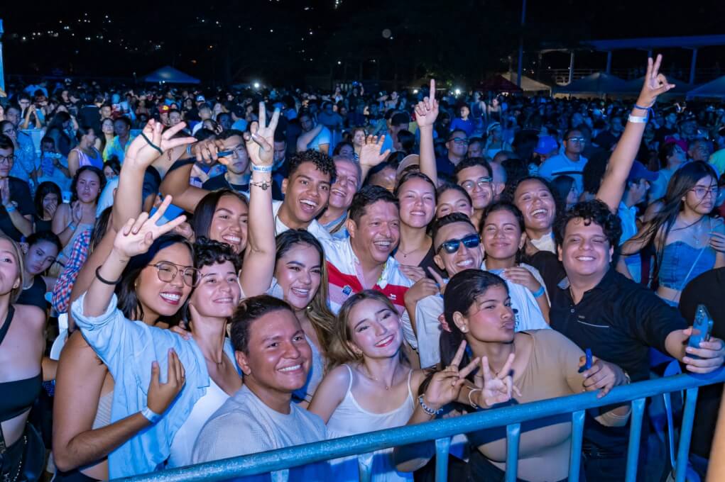 Durante una semana, la comunidad universitaria disfrutó de conciertos, muestras artísticas, desfiles y sorpresas como el espectáculo de drones que iluminó el cielo samario.