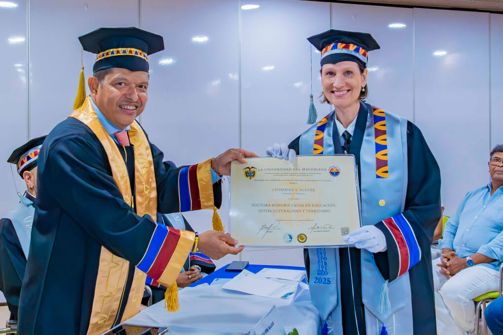 UNIMAGDALENA entrega Honoris Causa a la escritora Catherine L'Ecuyer