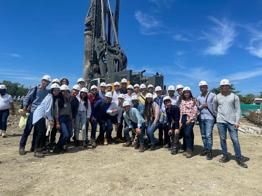 VISITA.INGENIERÍA.CIVIL.1