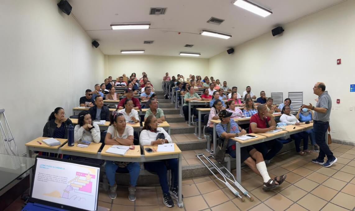 Con esta iniciativa del doctor Pablo Vera Salazar, Rector de la Universidad del Magdalena, 502 estudiantes empezaron sus clases los estudiantes de programas de Educación Física, Recreación y Deporte, Licenciatura en Literatura y Lengua Castellana, Ad