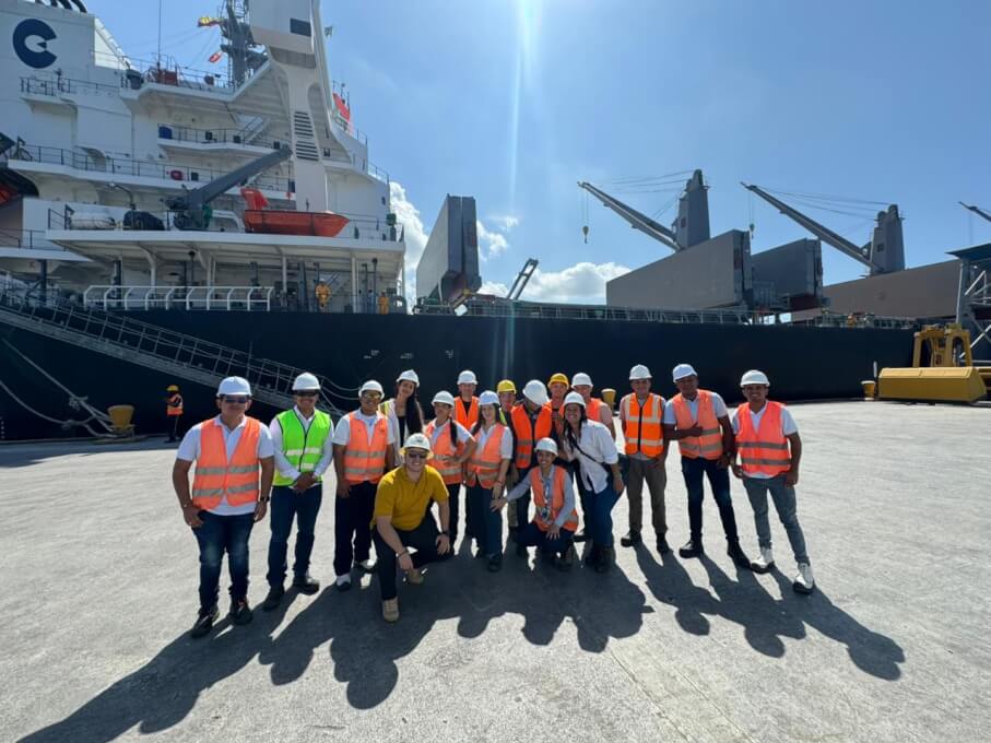??? Estudiantes del CREO fortalecen su formación con visita al Puerto de Santa Marta