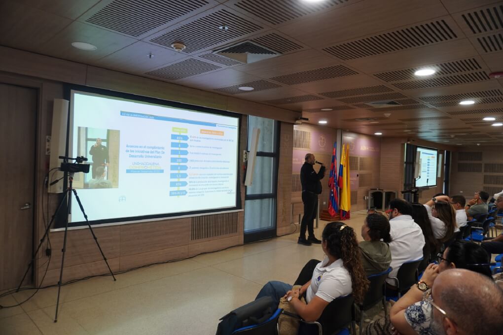 : El doctor Jorge Enrique Elías Caro, vicerrector de investigación, expuso el manejo desde el área que permitió ejecutar el 93% de los recursos a 30 de noviembre.