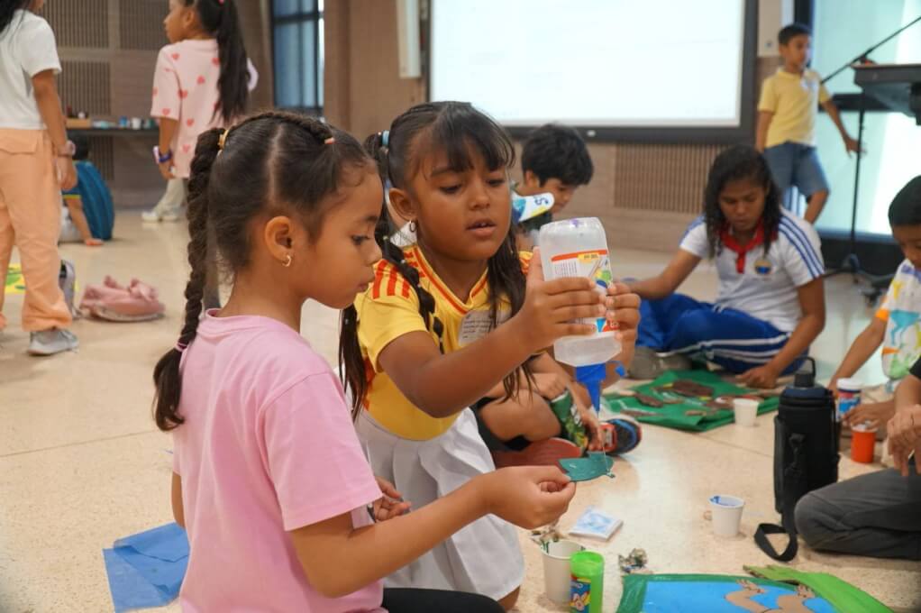 Niños y niñas hijos de docentes, funcionarios y personal administrativo iniciaron el Campamento Vacacional de UNIMAGDALENA.