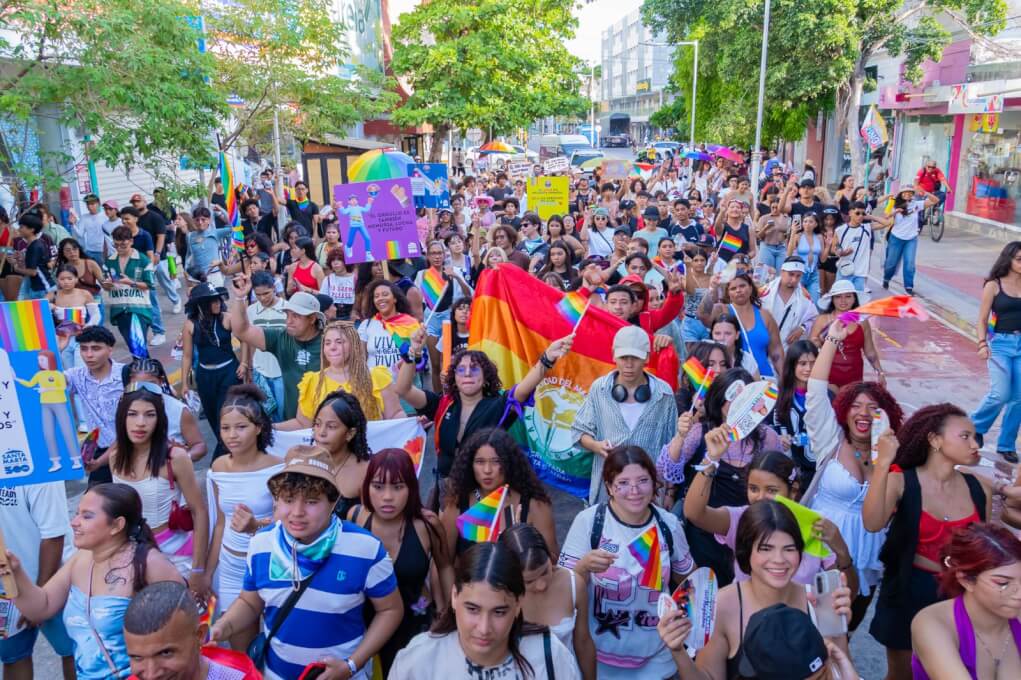 La participación de UNIMAGDALENA en la movilización evidenció el trabajo permanente que lidera la Institución para promover espacios seguros, incluyentes y libres de discriminación.