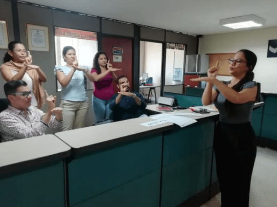 Equipo de Inclusión Unimagdalena - Taller lengua de señas colombiana