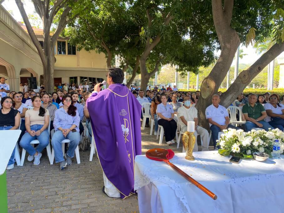 Miércoles de ceniza en UNIMAGDALENA.