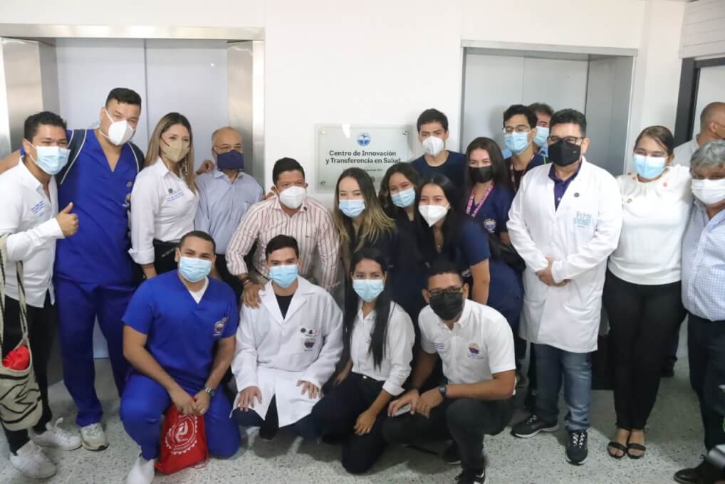 Entrega en comodato de sexto piso del Hospital Julio Méndez Barreneche