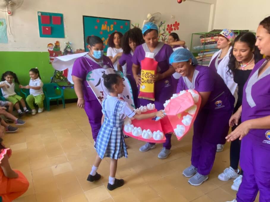 Programa Tecnología en Atención integral a la Primera Infancia