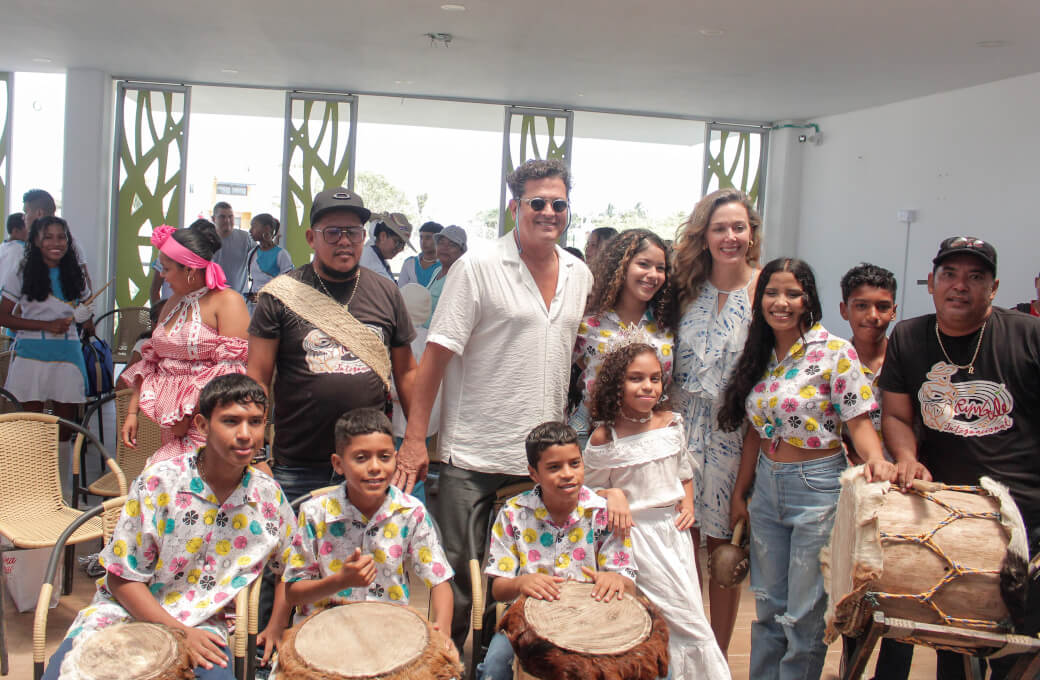 Donación de instrumentos musicales.